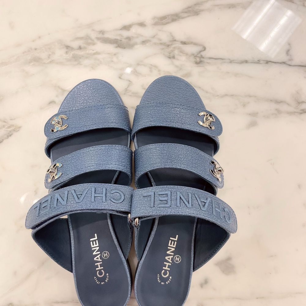 CHANEL SANDALS CC LOGO